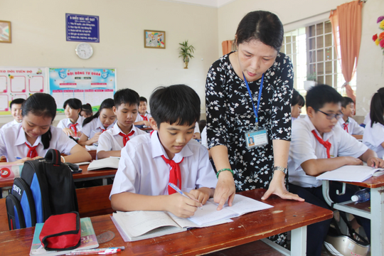Học sinh THCS, THPT sẽ phải học 2 buổi/ngày