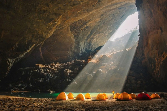 'Siêu' hang động lớn nhất thế giới của Việt Nam được gọi tên trong top điểm đến 'siêu thực' như ở hành tinh khác