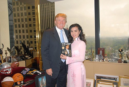 Hoa hậu Việt Nam duy nhất từng được đích thân Tổng thống Donald Trump tặng quà và khen mặc áo dài đẹp