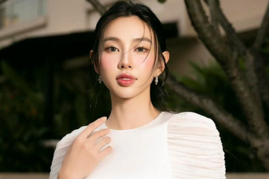 Giữa đêm, Hoa hậu Nguyễn Thúc Thùy Tiên ẩn hơn 1.000 bài đăng trên tài khoản Instagram 2,8 triệu followers