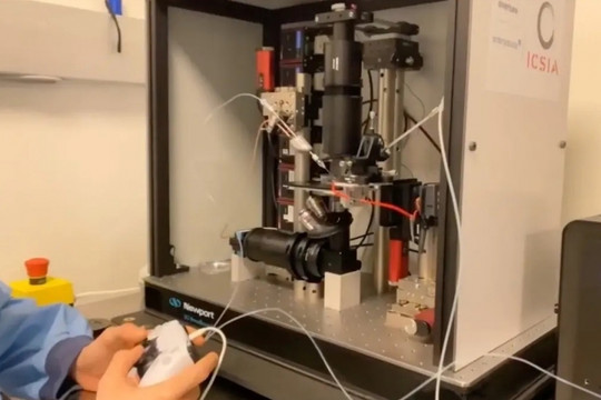 Những đứa trẻ đầu tiên ra đời nhờ... tay cầm PS5: Giảm 70% chi phí IVF, hy vọng mới cho hàng triệu cặp vợ chồng hiếm muộn