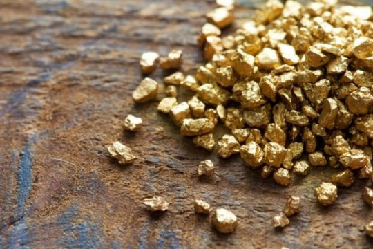 Quốc gia sản xuất vàng hàng đầu Châu Phi bất ngờ yêu cầu người nước ngoài rút khỏi thị trường vàng nội địa trước 30/4