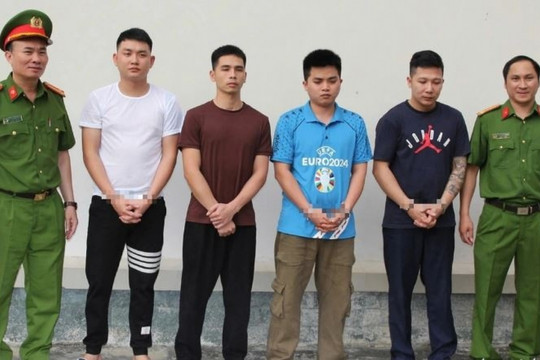 Bắt 4 chủ cơ sở sản xuất 3.500 tấn giá đỗ ngâm chất cấm tại Nghệ An