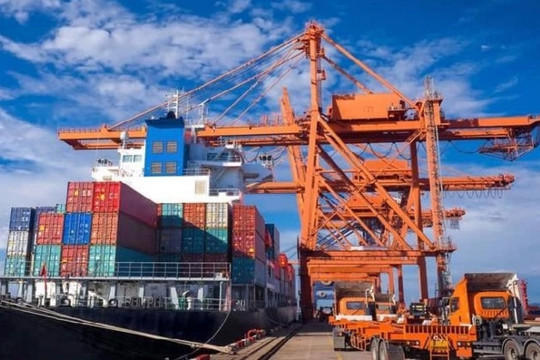 Xuất nhập khẩu đột ngột giảm hai con số trong nửa đầu tháng 4/2025, nguyên nhân do đâu?