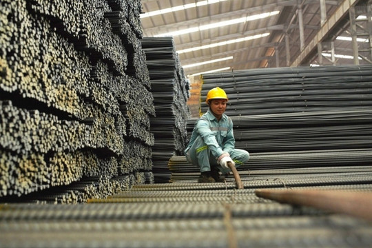 Lợi nhuận lao dốc 96%, doanh nghiệp thép gần 60 năm tuổi thay dàn lãnh đạo