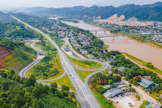 Đề xuất mở rộng cao tốc Yên Bái - Lào Cai lên 4 làn với hơn 7.600 tỷ đồng