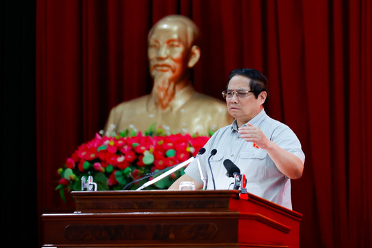 Thủ tướng: 'Thần tốc, táo bạo' để phát triển đồng bộ cả 5 loại hình giao thông tại ĐBSCL