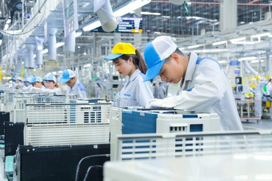 Chuyên gia UOB: Việt Nam là mắt xích chiến lược trong chuỗi giá trị khu vực