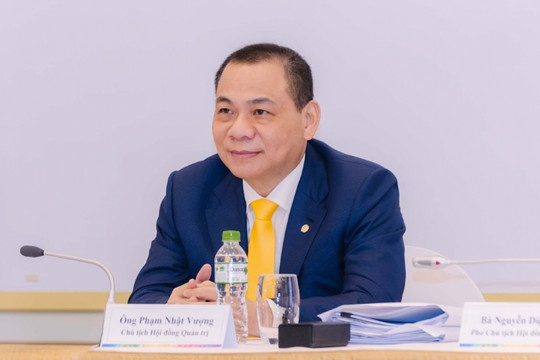 Tỷ phú Phạm Nhật Vượng được đề nghị xuất bản sách