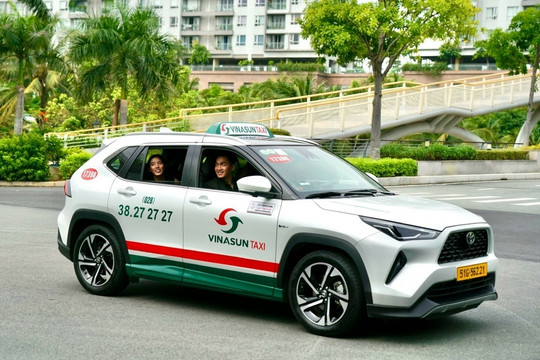 Trượt dốc giữa làn sóng xe xanh, ông lớn taxi Vinasun (VNS) rót tiền vào hybrid, hé lộ mẫu mới không đối thủ