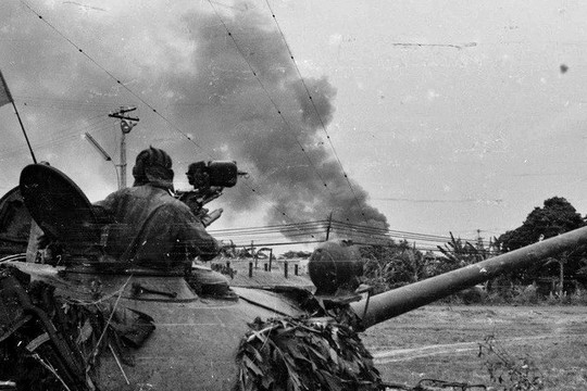 Xa lộ Biên Hòa, cầu Rạch Chiếc còn nguyên vẹn hay đã đổi thay so với ngày 30/4/1975?