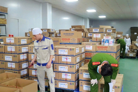 Dân lo lắng sữa giả, thuốc giả tràn lan, Phó Chủ tịch Đà Nẵng chỉ đạo nóng