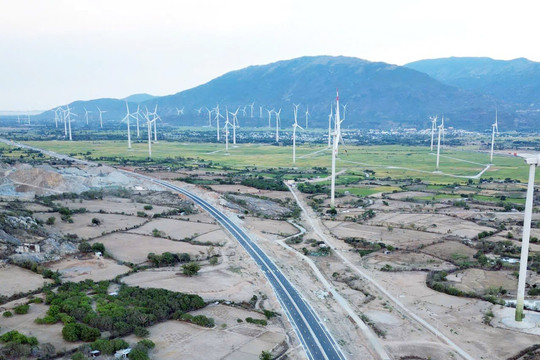 Sáp nhập Khánh Hòa - Ninh Thuận, hình thành trung tâm năng lượng tái tạo khổng lồ