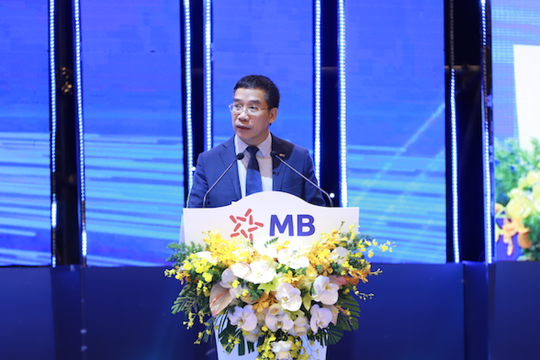 Chủ tịch Lưu Trung Thái: Chuyển đổi số không phải để cắt bớt người, MB dự kiến tăng 1.000 nhân sự trong năm nay