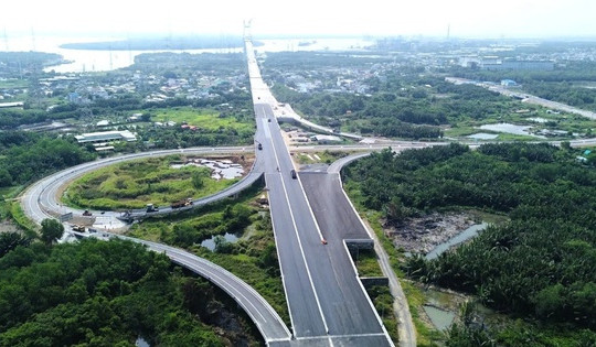 Chỉ vài giờ nữa, người dân có thể lưu thông trên hơn 28km tuyến cao tốc Bến Lức - Long Thành