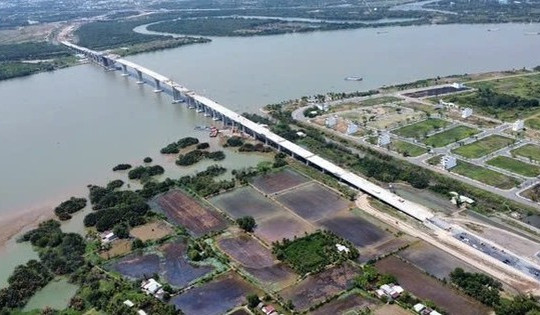 Hơn 1 tháng nữa, cây cầu lớn nhất Vành đai 3 TP. HCM sẽ hoàn thành