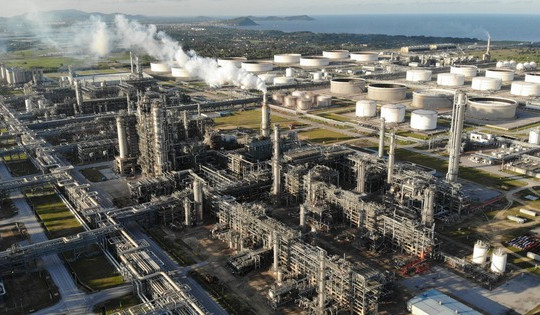 Tỉnh đông dân nhất Việt Nam không thuộc diện sáp nhập tái mời thầu siêu dự án LNG hơn 55.000 tỷ: Liên danh SOVINCO, Liên danh T&T góp mặt