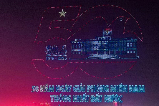 TP. HCM thông báo ngừng biểu diễn 10.500 drone