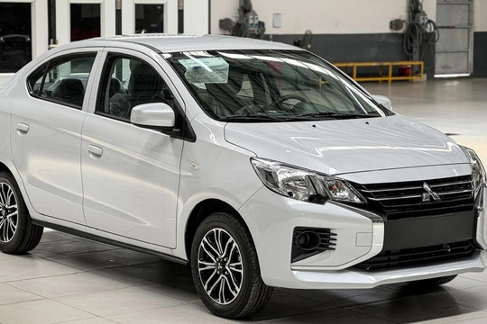 Mitsubishi chơi lớn với mẫu sedan cỡ B rẻ nhất của hãng: Giá chỉ hơn 340 triệu đồng, ‘đe nẹt’ Hyundai i10