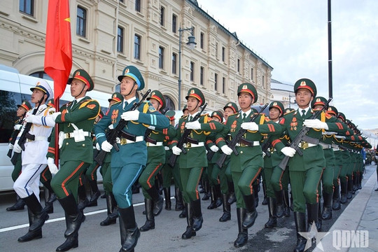 Đoàn Quân đội Nhân dân Việt Nam trong buổi sơ duyệt trên Quảng trường Đỏ: 'Cực phẩm' cao 1m8 trở lên, là các cán bộ, học viên ưu tú của quân đội