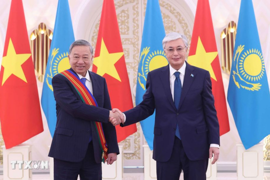 Việt Nam – Kazakhstan nâng cấp quan hệ, ký nhiều thỏa thuận hợp tác