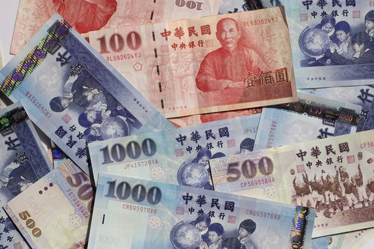 Thị trường Đài Loan chấn động vì đồng tiền tăng mạnh nhất kể từ thập niên 1980

