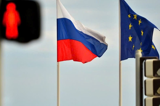 EU ra tối hậu thư, ấn định thời điểm hoàn toàn đoạn tuyệt khí đốt Nga