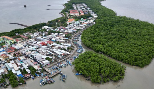 Đô thị đặc biệt của Việt Nam có 1 xã không sáp nhập và không đổi tên, được hưởng chính sách hỗ trợ riêng biệt