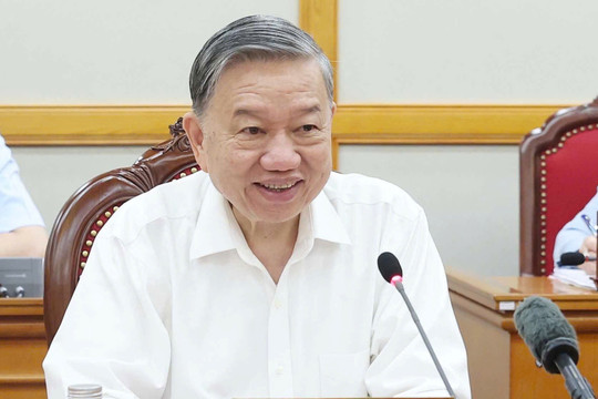 Tổng Bí thư: Tiểu học và THCS dạy 2 buổi/ngày, miễn học phí từ năm tới