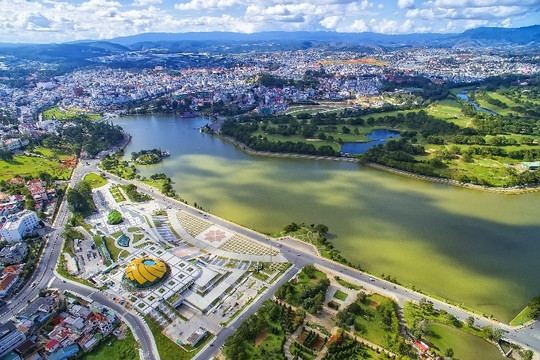 Sau sáp nhập, tỉnh diện tích lớn nhất Việt Nam có 2 sân bay, đường bờ biển dài 192km, sở hữu chuỗi 'cao nguyên - biển' hấp dẫn bậc nhất