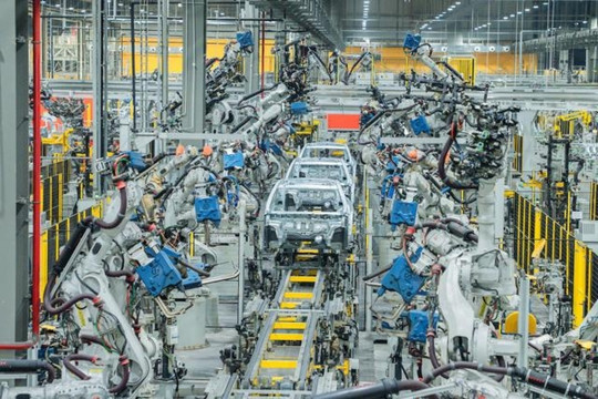 Nhà máy VinFast công suất 400.000 xe/năm tại quê nhà tỷ phú Phạm Nhật Vượng sắp xuất xưởng chiếc xe đầu tiên