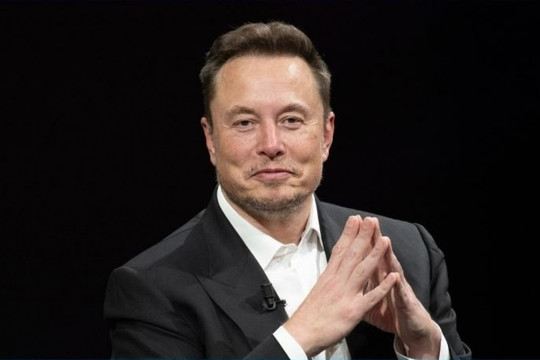 Elon Musk chia sẻ bài viết về 1 chiếc xe điện Trung Quốc, hãng phản ứng dữ dội treo thưởng 18 tỷ để tìm 'kẻ vu khống'