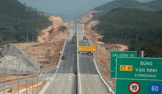 Chỉ 1 tháng nữa, tỉnh hẹp nhất Việt Nam sẽ thông xe 2 tuyến cao tốc chiến lược
