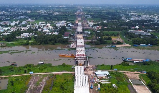 Cuối tháng này, hợp long cầu vượt sông thứ 3 giữa 2 tỉnh, thành giàu nhất Việt Nam