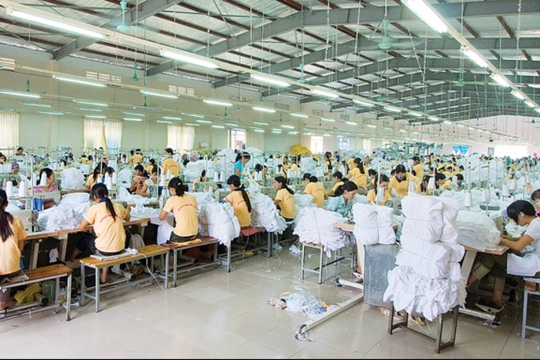 Đối thủ dệt may của Việt Nam hút đơn hàng Mỹ nhờ ưu thế thuế quan, doanh nghiệp Việt cùng lúc giải nhiều bài toán khó