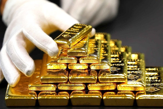 Lý do khiến giá vàng thế giới lao dốc