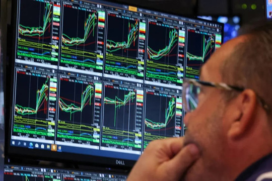 Dow Jones bật tăng hơn 1.000 điểm, chứng khoán Mỹ ‘xanh mướt’ nhờ tin đàm phán Mỹ - Trung
