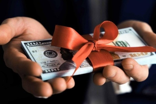 Không lo ‘bão thuế quan’ từ Mỹ, doanh nghiệp dược hơn 2.800 nhân sự trả cổ tức kỷ lục tỷ lệ 100% bằng tiền