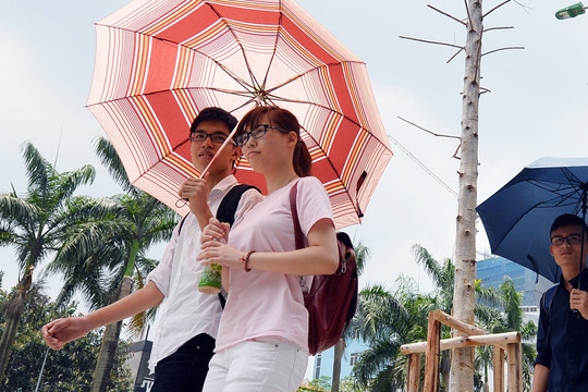Dự báo thời tiết 13/5/2025: Hà Nội nắng đến 32 độ, lại sắp mưa giông sầm sập