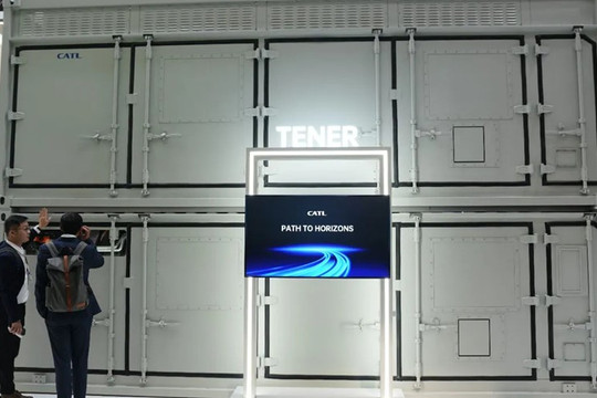 Đối tác VinFast trình làng công nghệ pin chưa từng có: Dung lượng khủng 9MWh, có thể sạc 150 xe điện, chịu được bão cấp 5 lẫn động đất cấp 9