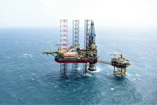 Giàn khoan của PVD vượt ngàn hải lý đến Indonesia, phục vụ hợp đồng kéo dài 3 - 5 năm