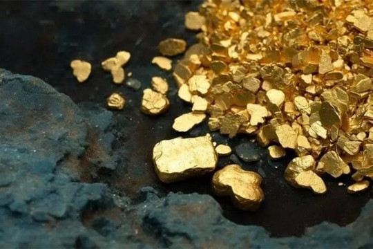 Đào trúng kho báu 5kg vàng ròng giữa đồng, nhóm nông dân được Nhà nước thưởng nóng