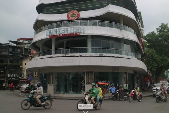 Cảnh hoang lạnh trong tòa nhà Hàm cá mập trước khi phá dỡ
