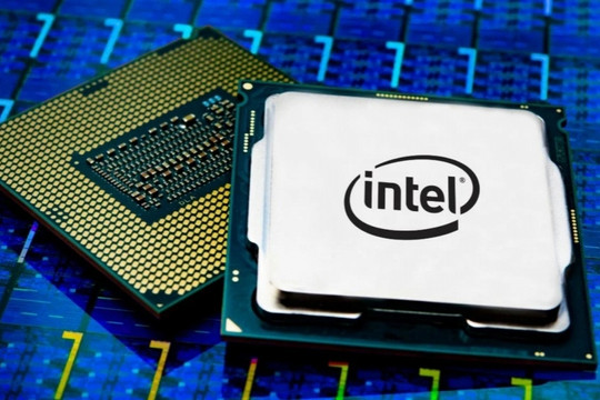 Intel đang hoài nghi chính ‘cứu tinh’ của mình: Chuyện gì đang xảy ra với xưởng đúc chip?