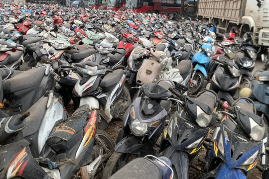 Siết chặt kiểm soát khí thải, hàng triệu xe máy cũ có nguy cơ bị thải bỏ