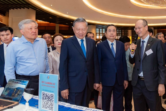 Tổng Bí thư Tô Lâm chúc mừng Tập đoàn FPT