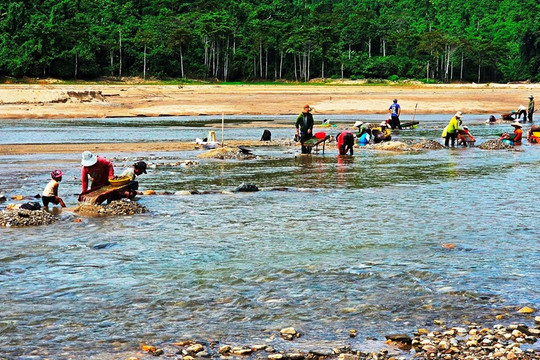 Phát hiện ‘kho báu’ chứa hơn 32 tấn vàng trải dài một con sông cổ