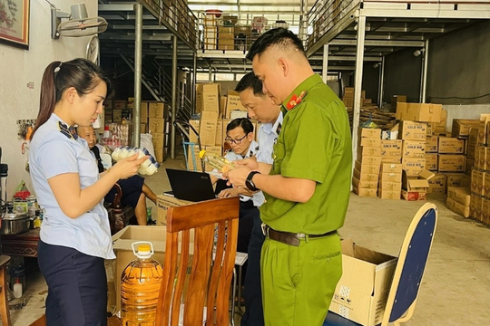 Phát hiện và buộc tiêu hủy hàng trăm chai dầu gội TRESEMME giả