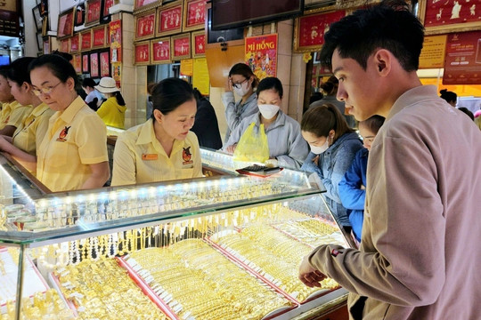 Ngân hàng Nhà nước ra chỉ đạo khẩn với các điểm mua, bán vàng miếng