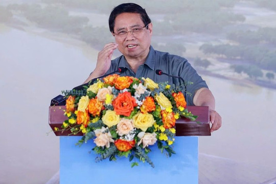 Dự khởi công cầu Tứ Liên, Thủ tướng Phạm Minh Chính đề nghị hoàn thành trong 24 tháng
